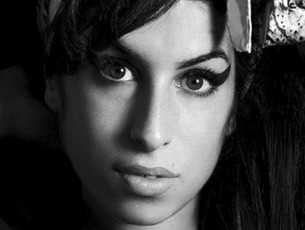Listen-Amy-Winehouse-Our-Day-Will-Come-e1355777880355