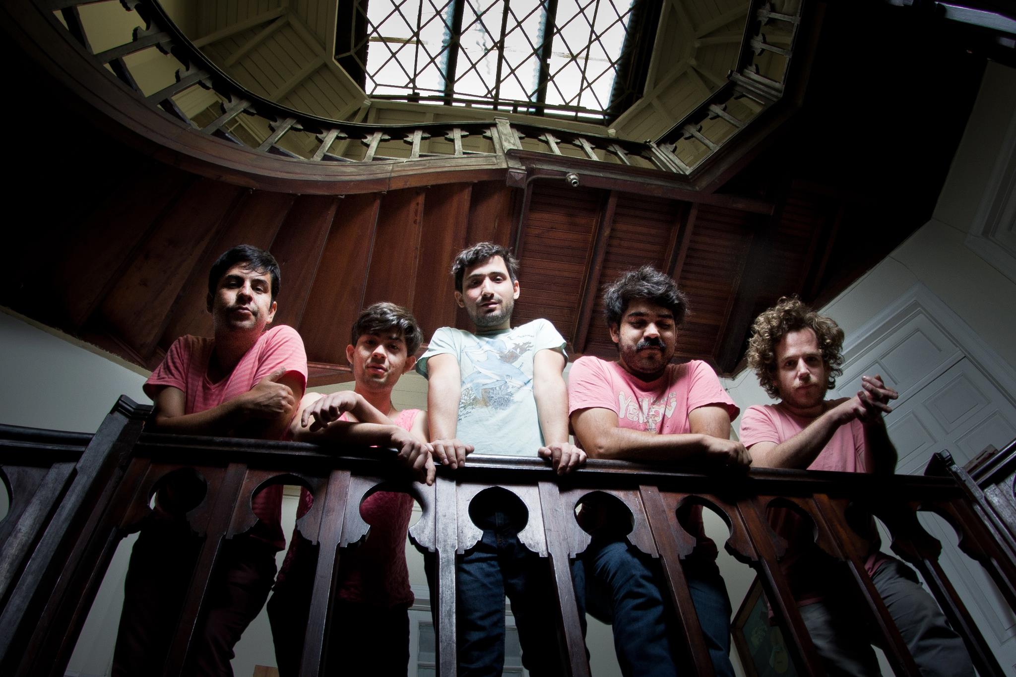 861402_487373574654916_1026455362_o