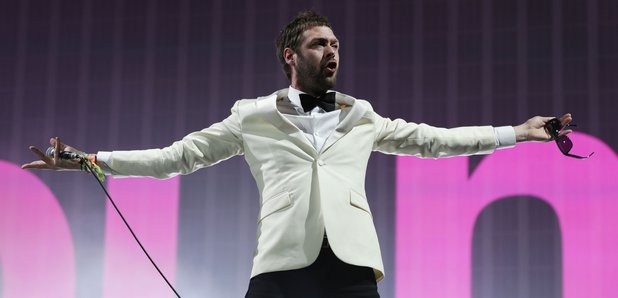 kasabian-glastonbury-2014-in-pictures-sunday-12-1404079714-article-1