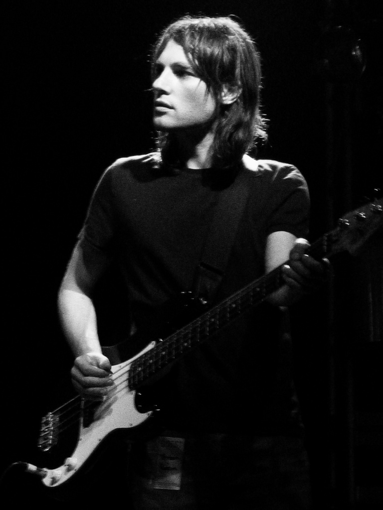 2303814761_1c38350267_b