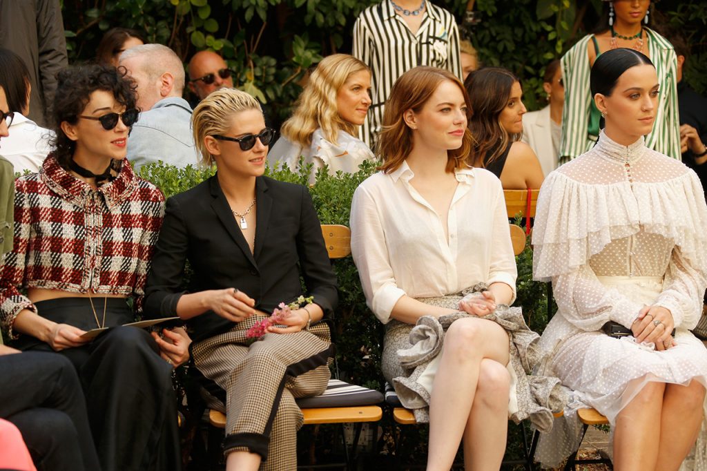 LOS ANGELES, CA - OCTOBER 26: (L-R) Singer Annie Clark of St. Vincent, actress Kristen Stewart, actress Emma Stone and singer Katy Perry at the CFDA/Vogue Fashion Fund Show and Tea presented by kate spade new york at Chateau Marmont on October 26, 2016 in Los Angeles, California. (Photo by Jeff Vespa/Getty Images for CFDA/Vogue )