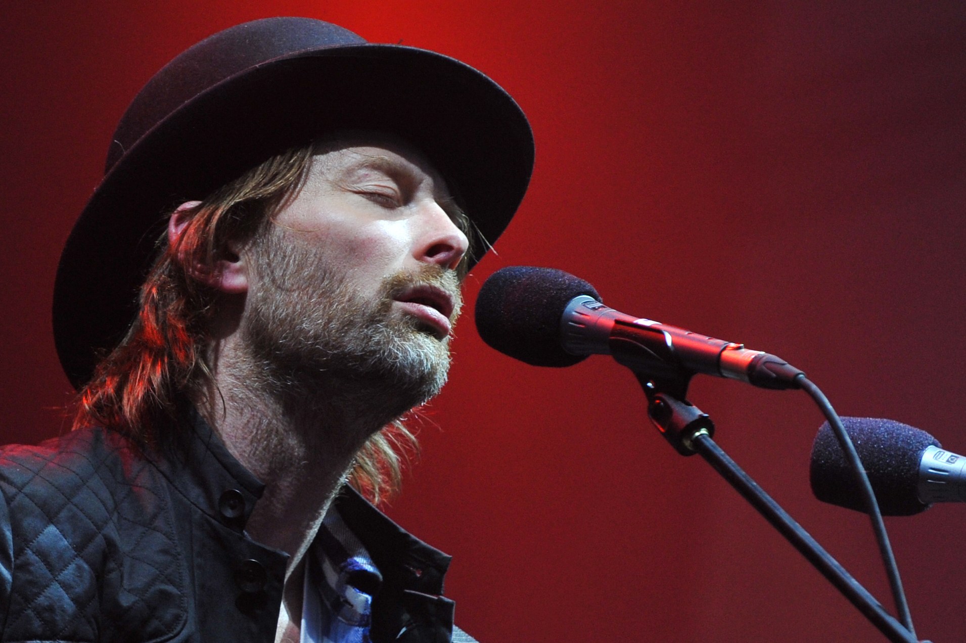 Том йорк радиохед. Radiohead thom yorke. Вокалист радиохед. Томом йорк. Radiohead вокалист 2022.