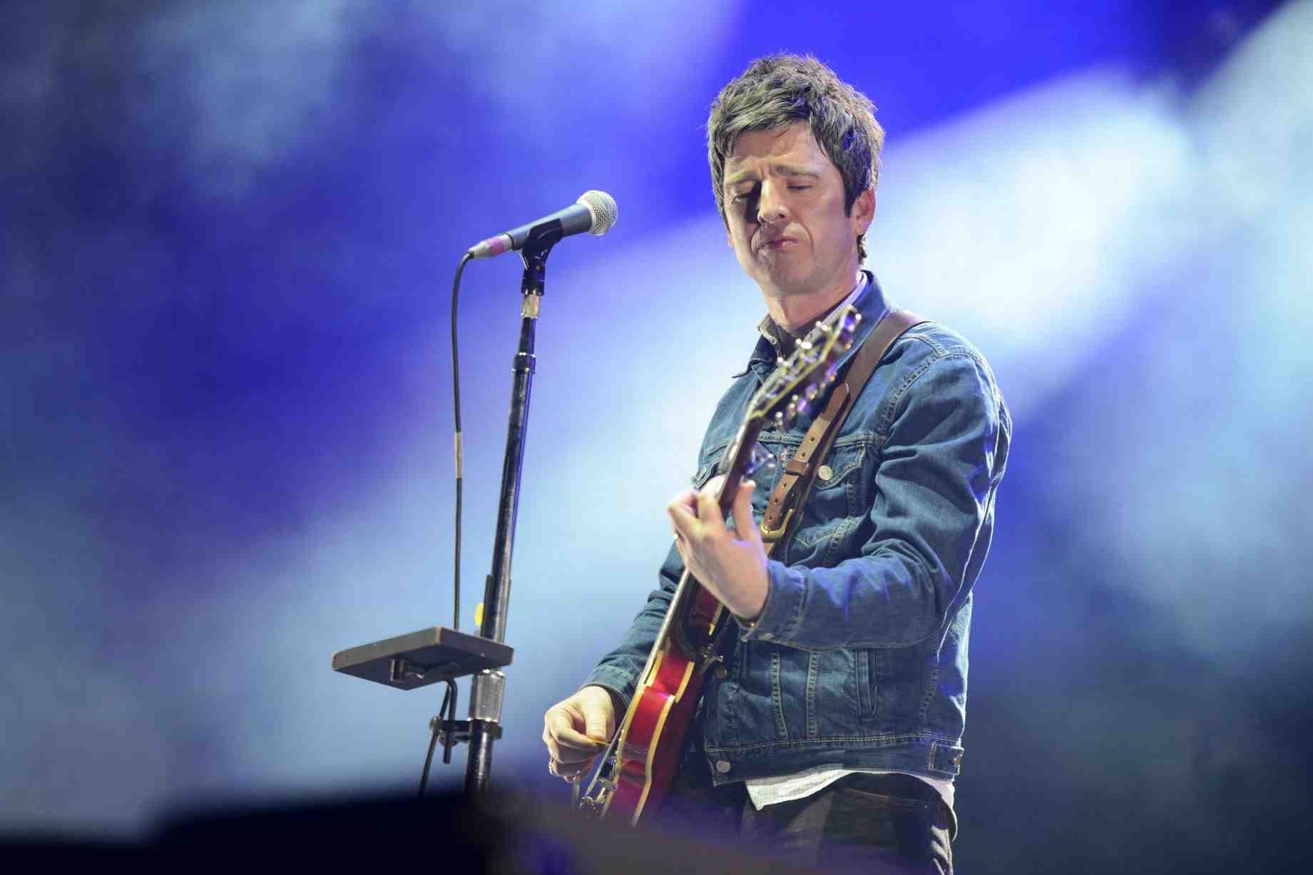 Escucha completo Who Built the Moon?, el nuevo álbum de Noel Gallagher — Rock&Pop