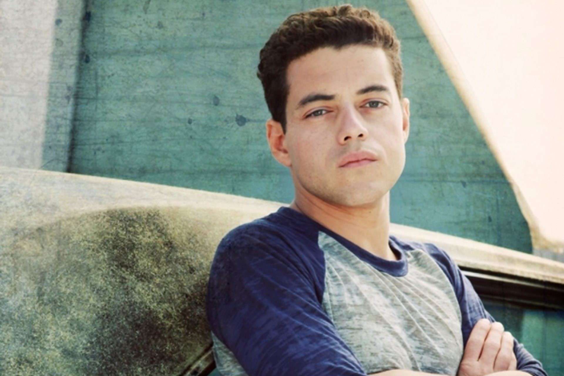 Rami Malek aparece con el icónico bigote de Freddie Mercury en nuevas