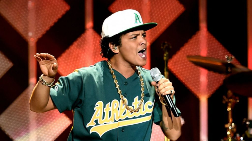 1482871486-bruno-mars