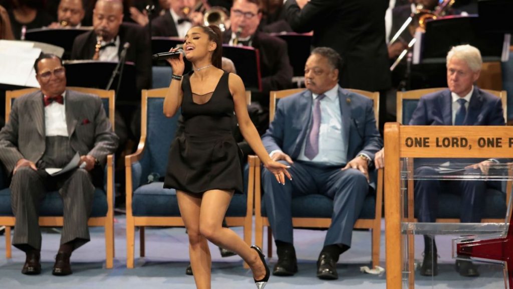 -ariana-grande-en-funeral-de-aretha-franklin