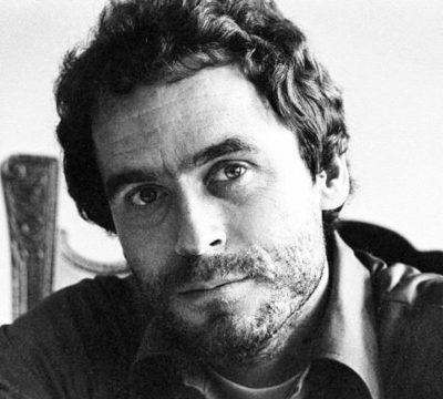Netflix hace llamado a no decirle guapo al asesino Ted Bundy