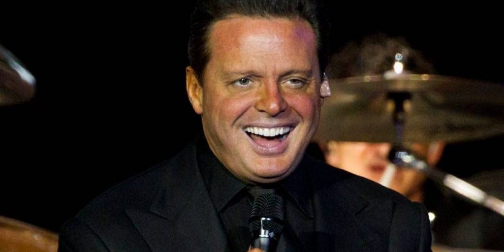 LUIS MIGUEL
