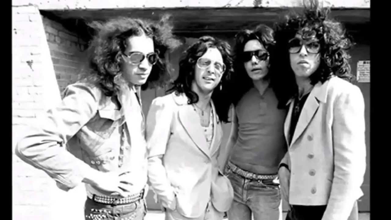 KISS ALBUM 1974