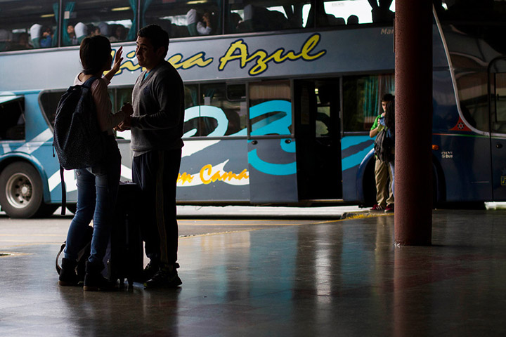 Suspenden Línea Azul