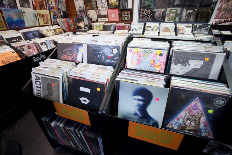 vinilos en santiago y regiones locales 3