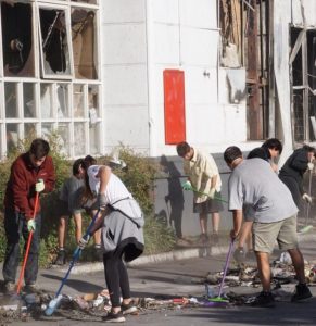 organizaciones limpian calles santiago