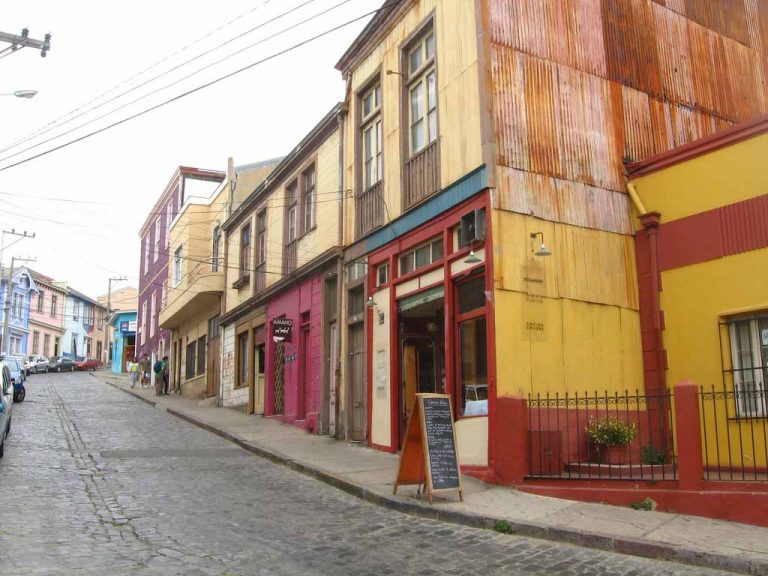 toque de queda valparaiso concepcion 23 de octubre