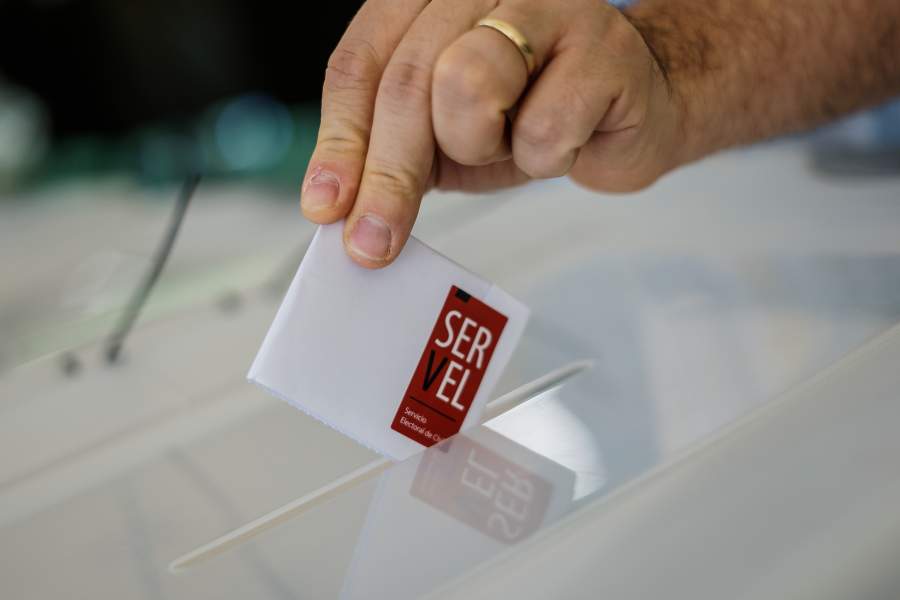 limite reeleccion parlamentarios chile