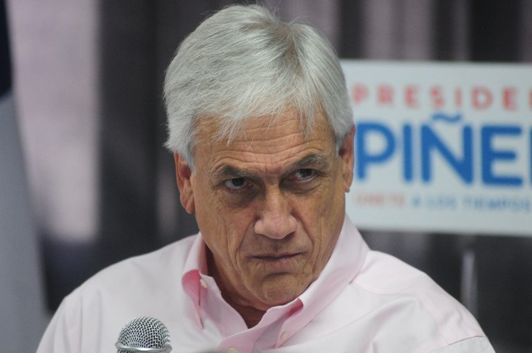 Senador Navarro acusa a Piñera