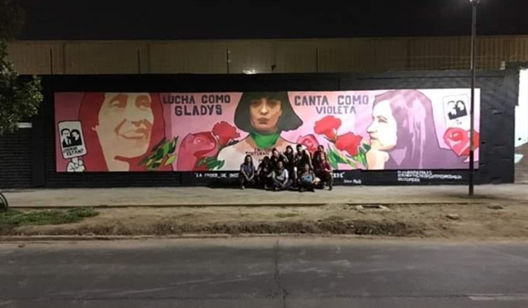 Mon Laferte, Violeta Parra y Gladys Marín aparacen en mural de La Legua