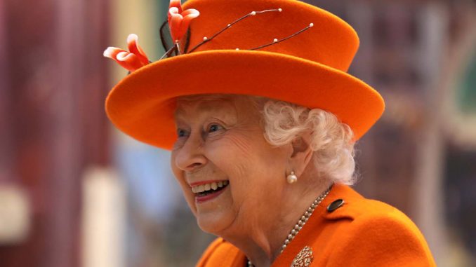 Brexit, reina isabel firma ley