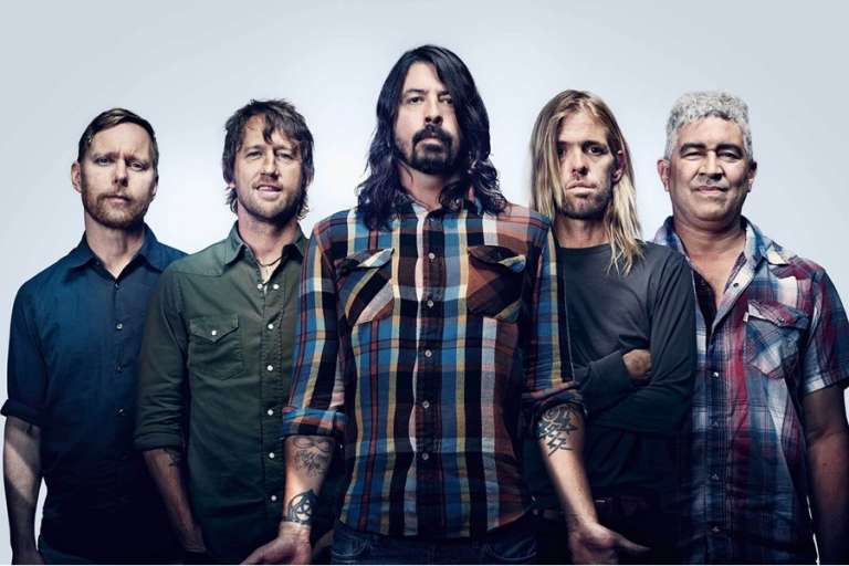 Dave Grohl sobre Foo Fighters: " Estamos preparando algo serio y loco"