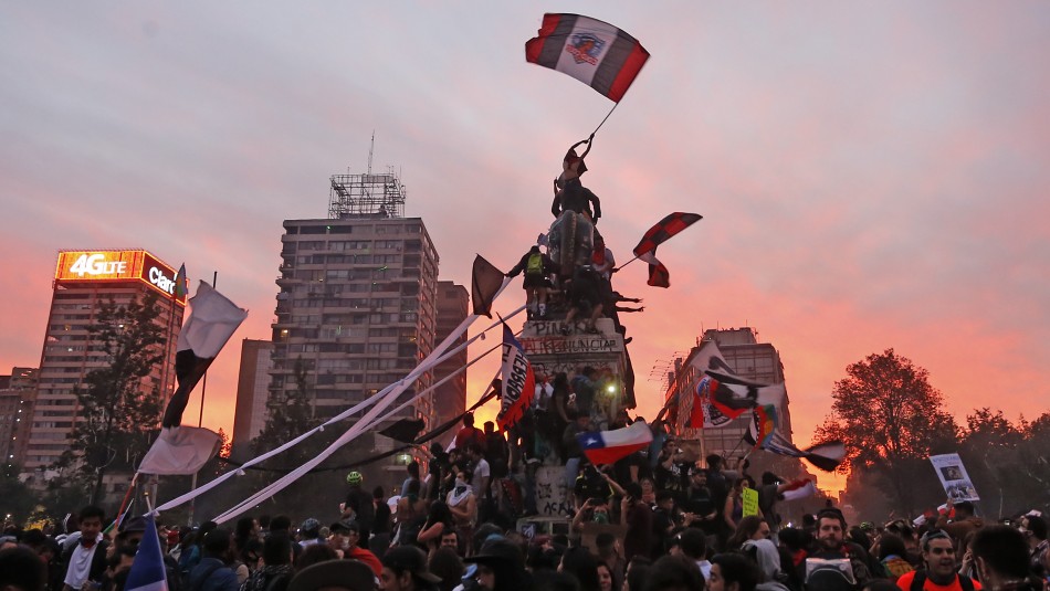 Encuesta asegura que un tercio de manifestantes posee título universitario