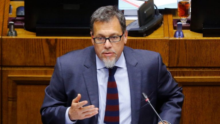 Ex presidente Lagos no paga contribuciones por casas hace 29 años