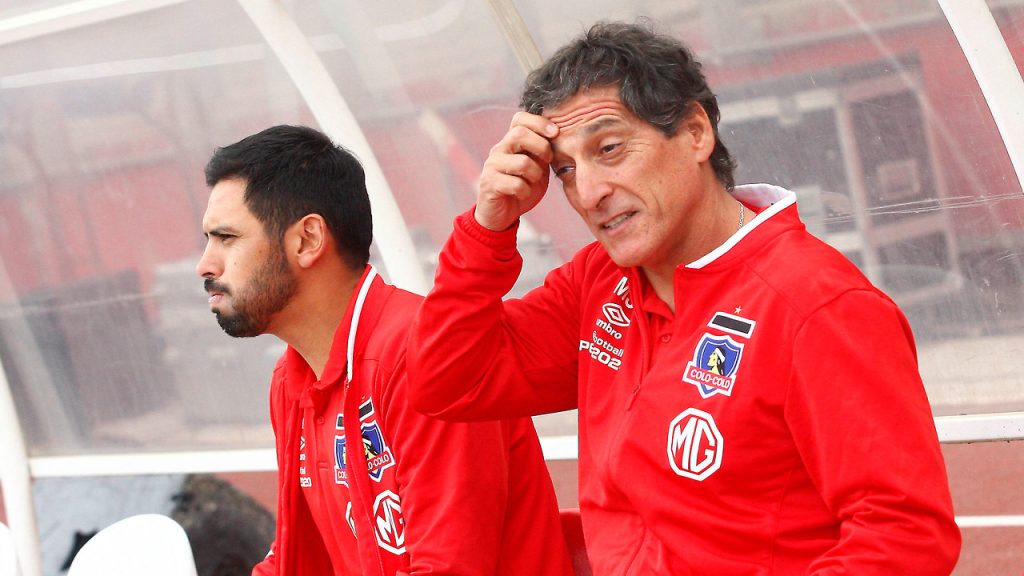 Colo Colo termina el contrato con Mario Salas