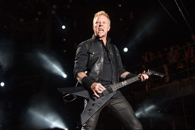 Metallica cancela fechas