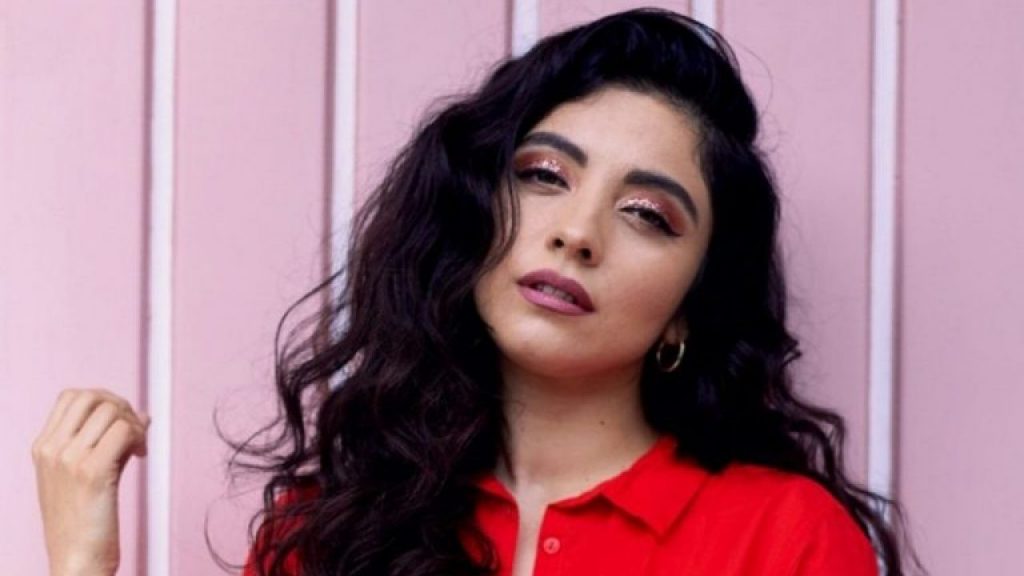 Mon Laferte lanza nuevo álbum con canciones acústicas grabadas en vivo