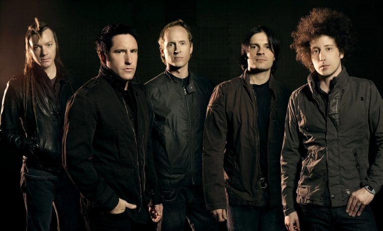 Nine INine Inch Nails sorprendió lanzando un álbum doblench Nails