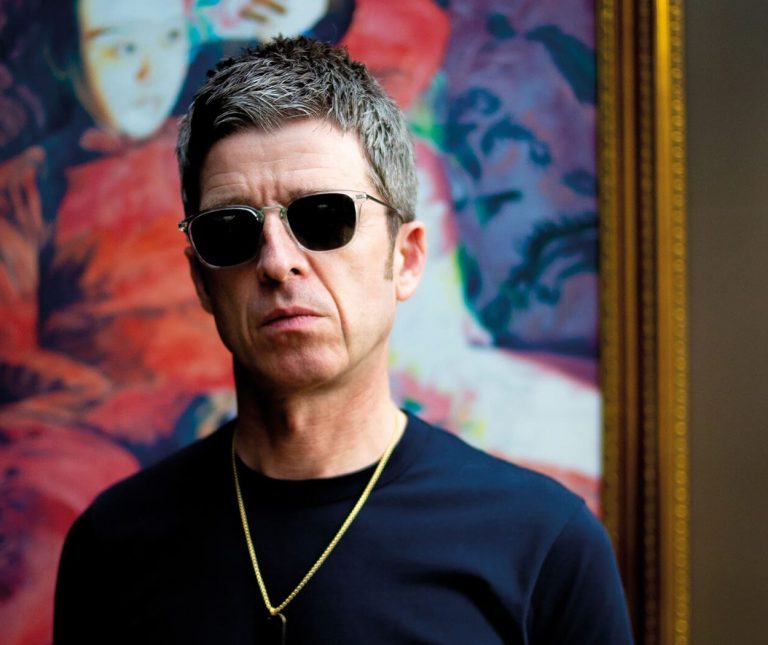 Noel Gallagher canta en el camarín del manchester city