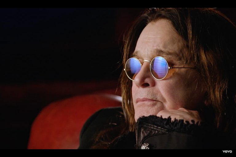 Ozzy Osbourne estrena emotivo videoclip para su dueto con Elton John