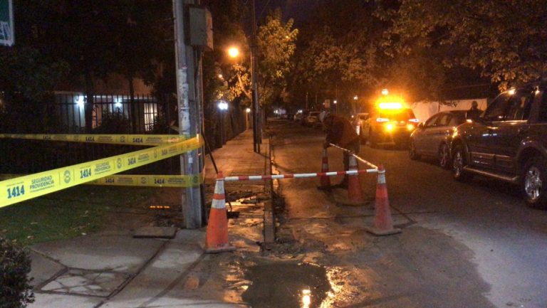 Rotura de matrices afectó a más de 300 familias en Providencia y Ñuñoa