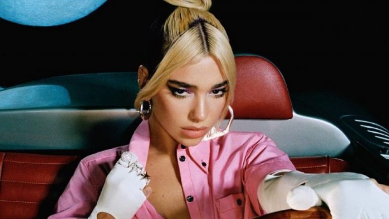 Dua Lipa rompe en llanto por la filtración de su nuevo disco