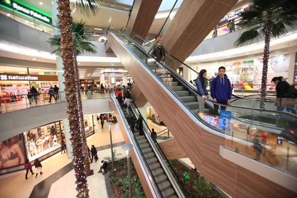 Centros comerciales no cobrarán arriendo a locales comerciales afectados