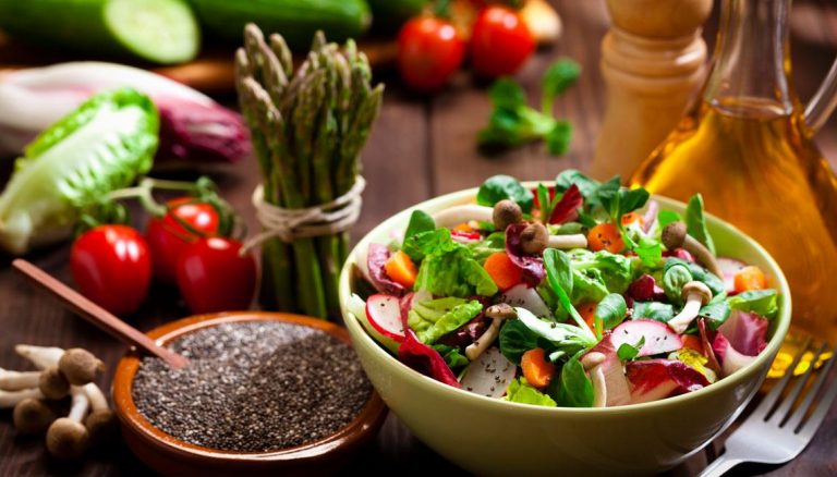 Consumir estos alimentos mantendrá tus defensas altas