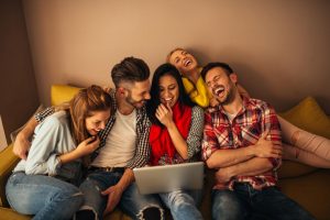 Netflix Party y otras aplicaciones para ver a tus amigos en cuarentena