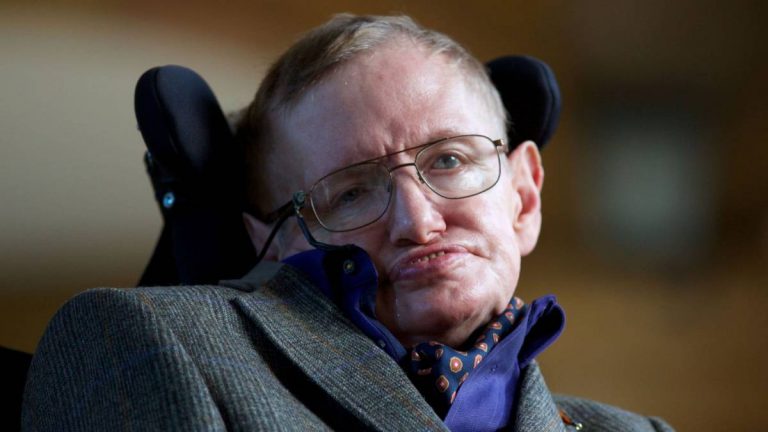 Stephen Hawking: su ventilador mecánico fue donado para pacientes de covid-19