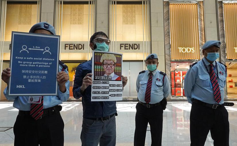 Se reactivan protestas en Hong Kong a pesar de medidas de distanciamiento social