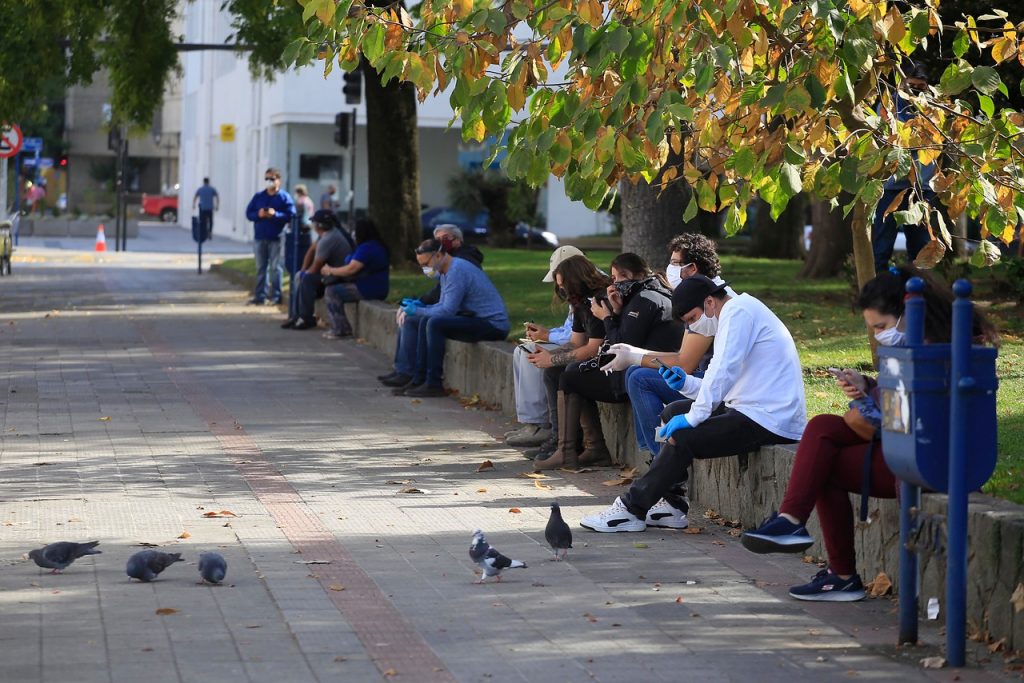 32 comunas de Santiago hacen obligatorio el uno de mascarillas