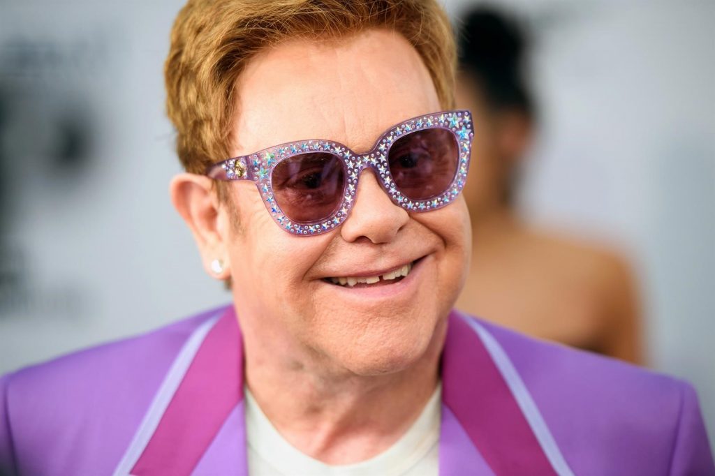 Elton John y Madonna crean millonarios fondos para ayudar a afectados por Covid-19