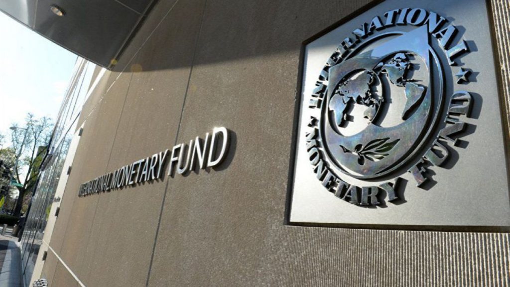 FMI pronostica -4,5% de retroceso en la economía chilena este año