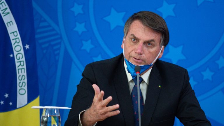 Bolsonaro por coronavirus: "Soy Mesías pero no hago milagros"