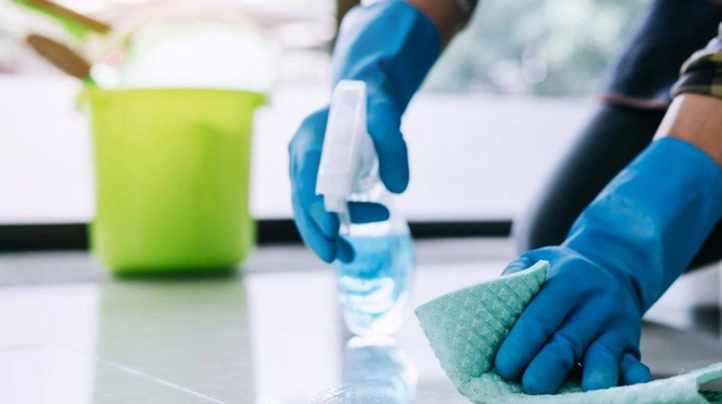 Así puedes evitar intoxicaciones con productos de limpieza