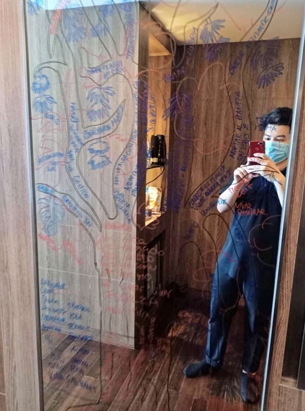 Chilenos repatriados rayan hotel y exigen comida vegana en el vuelo