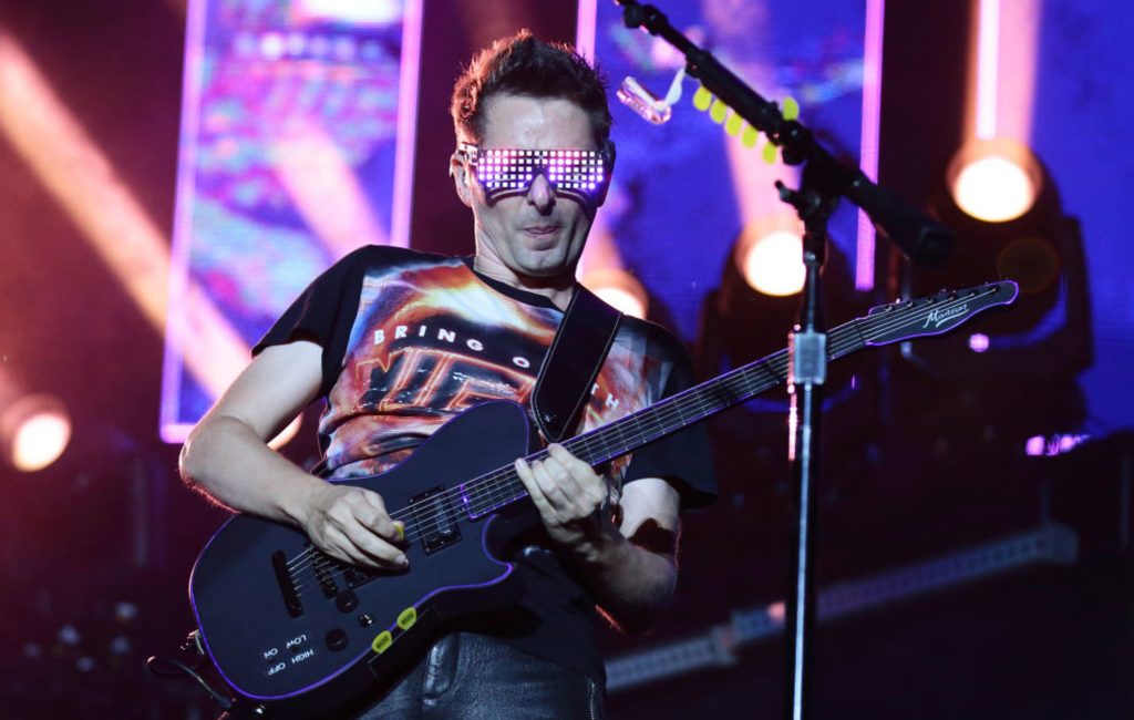 Matt Bellamy su nuevo single "Tomorrow’s World"