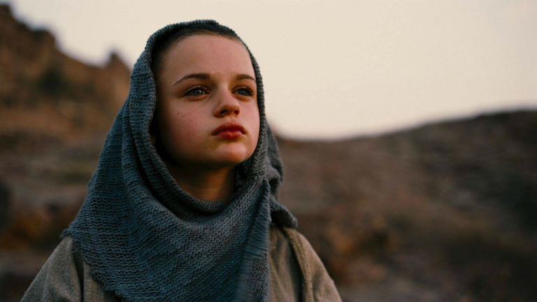 Joey King: Así luce la niña de "Batman: The Dark Knight Rises"