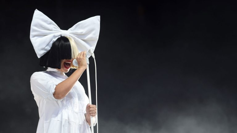 Together: Sia anuncia nuevo single de su próxima película "Music"