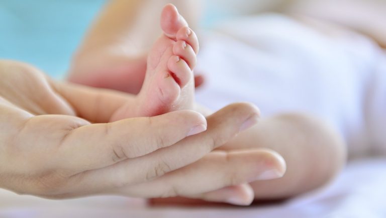 ¿En qué consiste el proyecto postnatal de emergencia