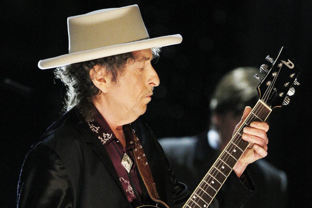 bob dylan rough and rowdy ways