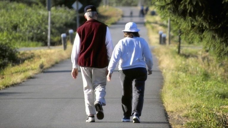 adultos mayores salida cuarentena