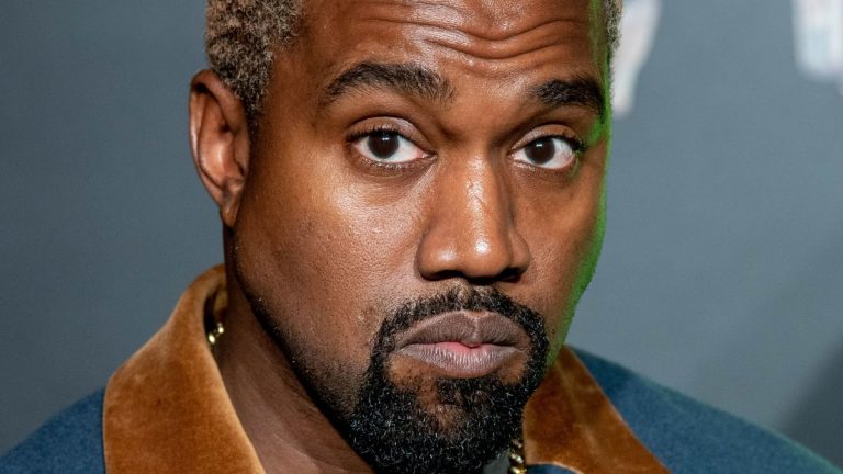 Kanye West demanda a jefe de elecciones de Ohio